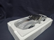 AUTOart 1/18 1982 Corvette Collector Edition Model Car Silver