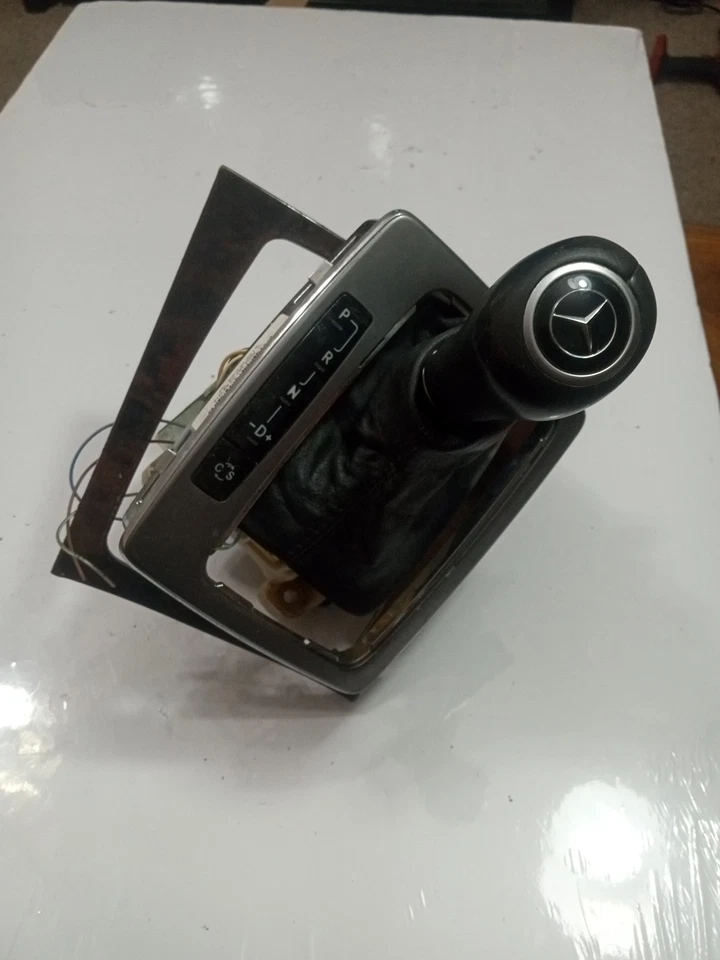 2008-2016 Mercedes X204 GLK350 Floor Gear Selector Shifter assembly 2042676124 - Image 2 of 4