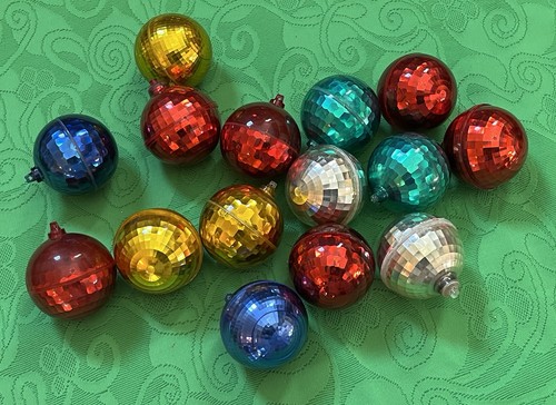 Menge 12 Vintage MCM BRADFORD Kunststoff Spiegel Discokugel Reflektor 2,5" Weihnachten ORNAMENTE - Bild 12 von 24