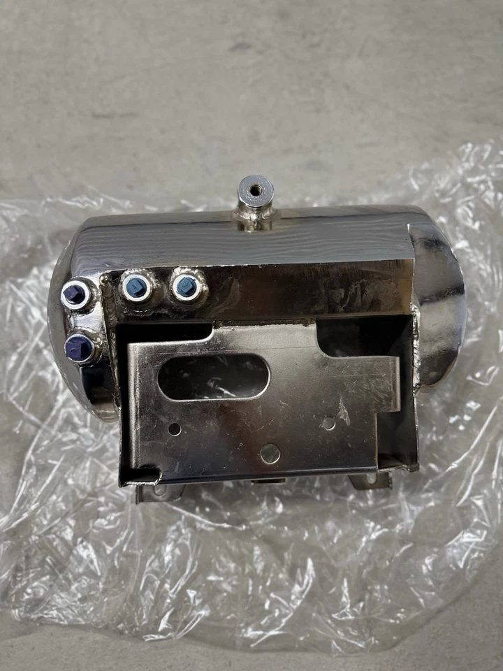 Chrome Drag Specialties Custom Oil Tank Domed Centre Fill TB26-233 - Image 2 of 4