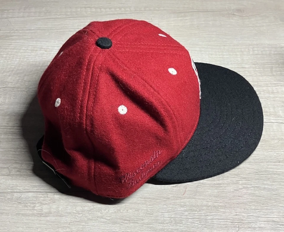 Gorra Ebbets Field Flannels Wisconsin Badgers de lana con tirantes EE. UU. Foto 3 de 4