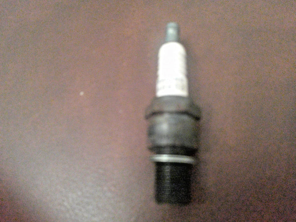 4 X GENUINE MOTORCRAFT RACING SPARK PLUGS HONDA/KTM/PUCH/SUZUKI/PIAGGIO NEW - Image 3 of 3