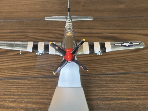 Corgi US37101 P-51B Mustang “Missouri Mauler” Willard “Millie” Millaken 1944 - Picture 4 of 14