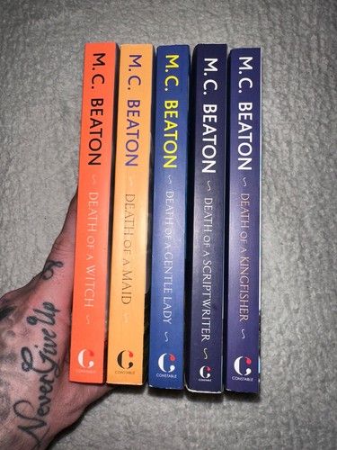 M.C. Beaton Book Bundle X 5, 6, 7, Hamish Macbeth, Agatha Raisin, Mystery - Imagen 68 de 95