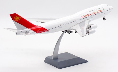 Avión diecast a reacción 1:200 AIR INDIA Boeing B747-300 a reacción modelo VT-EPX - Imagen 3 de 15