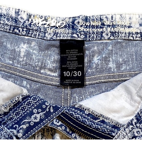 Massimo Shorts Women's 10/30 Cut Off Fringe Bleached Denim Crochet Lace Y2K VSCO - Picture 11 of 22