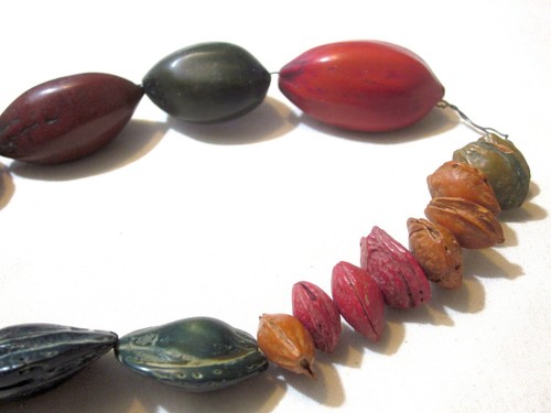 Vintage String of Tribal Hand-Dyed Nut and Seed Beads from Africa - Picture 8 of 9