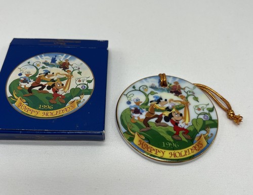 Disney Happy Holidays 1996 Ceramic Christmas Ornament Mickey, Goofy, Donald - Picture 1 of 2