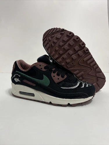 W Air Max 90 SE SIEMPRE Familia (DO2154-010) Size W5 / M3.5