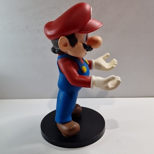 Super Mario 12” Nintendo Ds Holder Statue Collectible 2011 First 4 Figures RARE! - Picture 8 of 12
