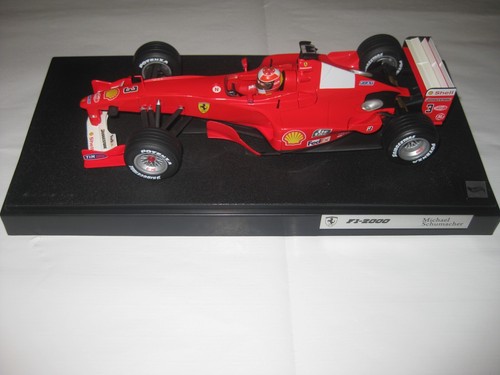 Hot Wheels / Mattel Ferrari F1-2000 M.Schumacher #3 1:18