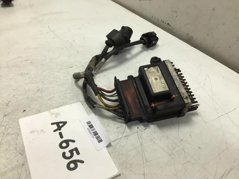 AUDI Q5 2011 módulo de control del ventilador de refrigeración del motor OEM+ Foto 3 de 4