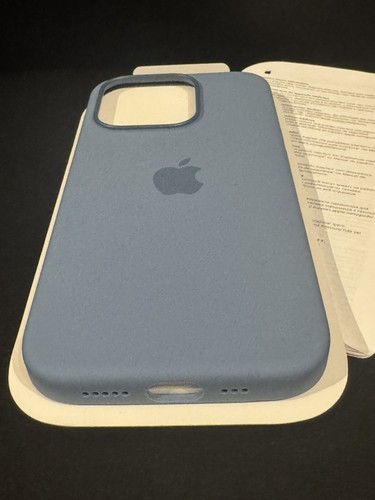 Coque MagSafe en silicone véritable Apple pour iPhone 15 Pro - Bleu hiver - Photo 2 sur 4