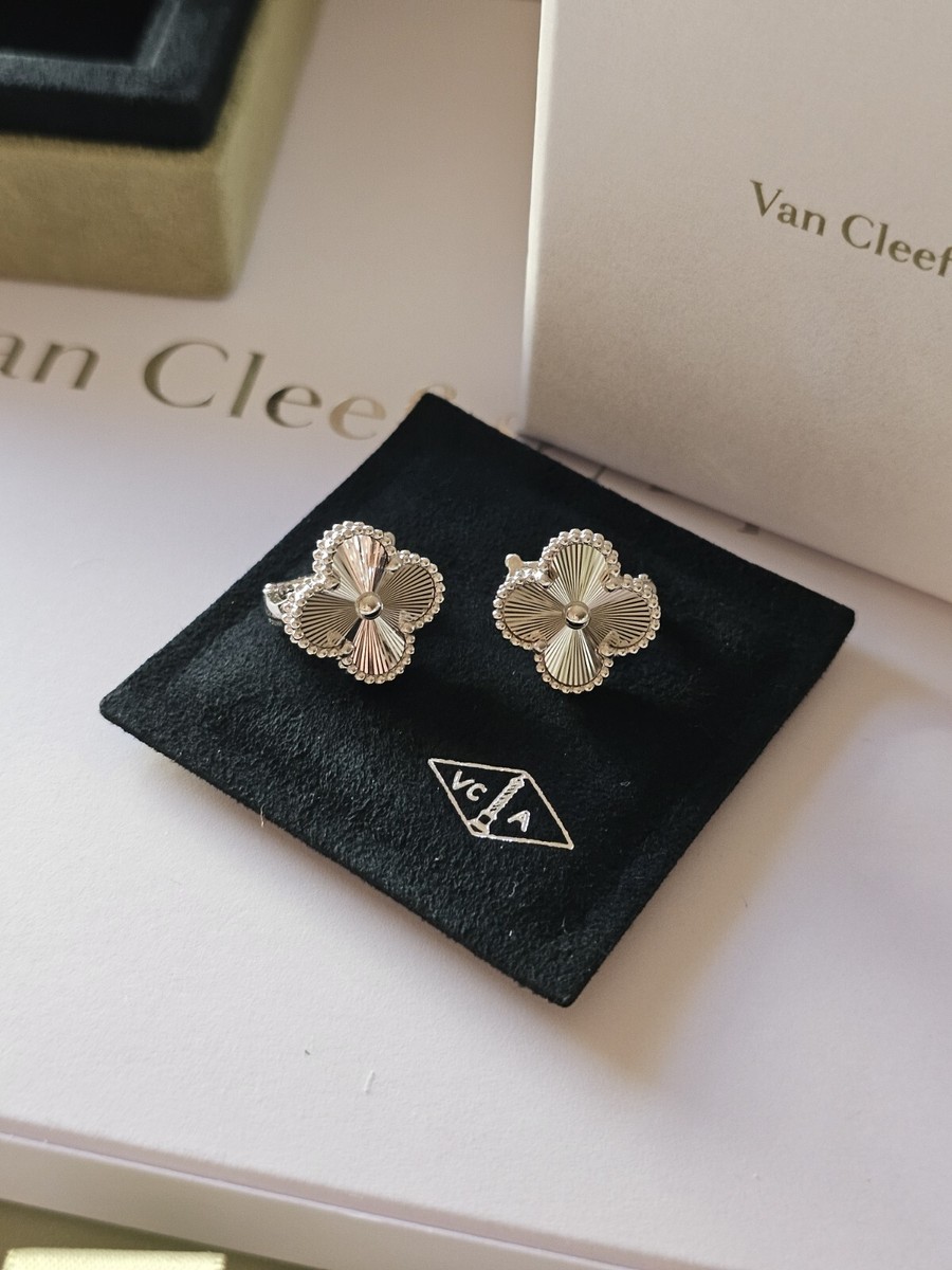 Used van cleef jewelry discount