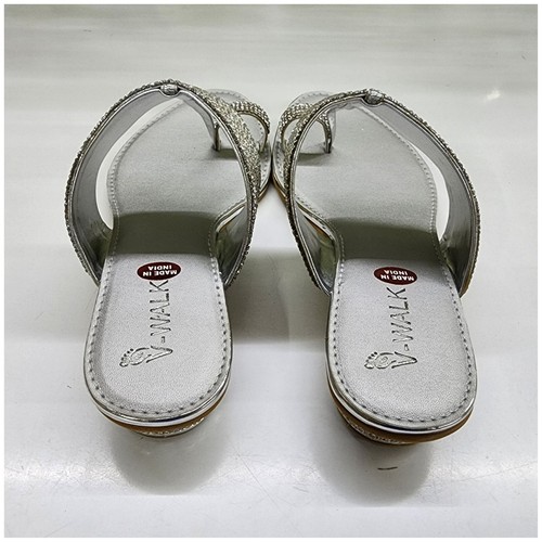 Indian Bridal Heels Women's Sandals Low Heels Toe Ring Shoes for Bride Partywear - Picture 8 of 11