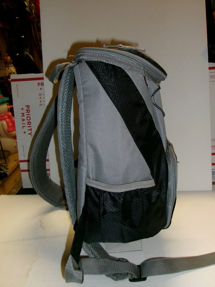 NEW w/o Tags Picnic Time PTX NFL Backpack Cooler - New York Giants - Image 4 of 4