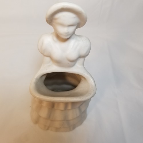 Vintage Haeger White Art Pottery Lady Girl Basket Planter Vase Original Tag - Picture 5 of 9