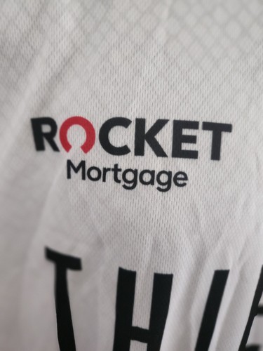 New Authentic Nations 100 Thieves 2019 Championship Jersey Mens Small Call Duty - Picture 11 of 16