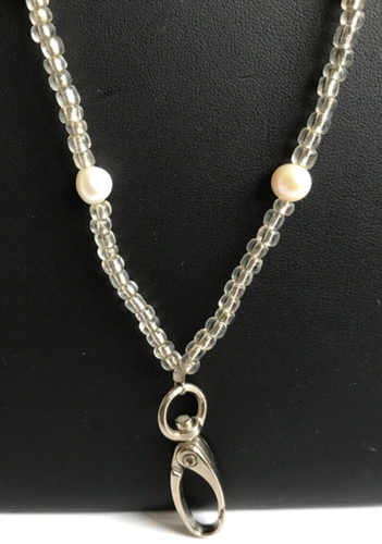 Beaded Pearl ID Lanyard Badge holder magnetic closure Necklace 33 inch - Picture 2 of 7