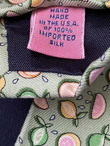 Vineyard Vines Martha’s Vineyard Shep & Ian Citrus Imported Silk Tie Green USA - Picture 7 of 7