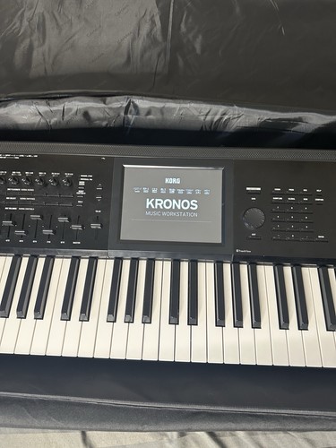 Korg Kronos 2 88 Keys Flagship Wood Finish - Picture 3 of 5
