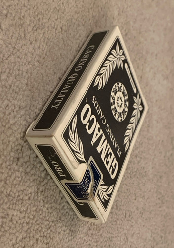 Vintage Gemaco Casino Pro Quality Playing Cards *Casino Windsor* Marked - Picture 5 of 8
