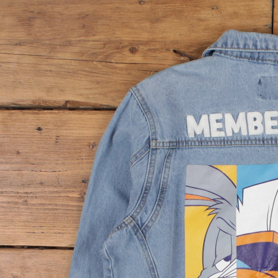 Chaqueta vaquera vintage solo para miembros L Looney Tunes Space Jam azul Foto 4 de 4