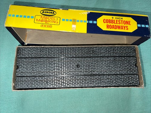 VTG Aurora Model Motoring 9” HO Scale Lightly Used Lot, Spiral Support - Picture 2 of 4