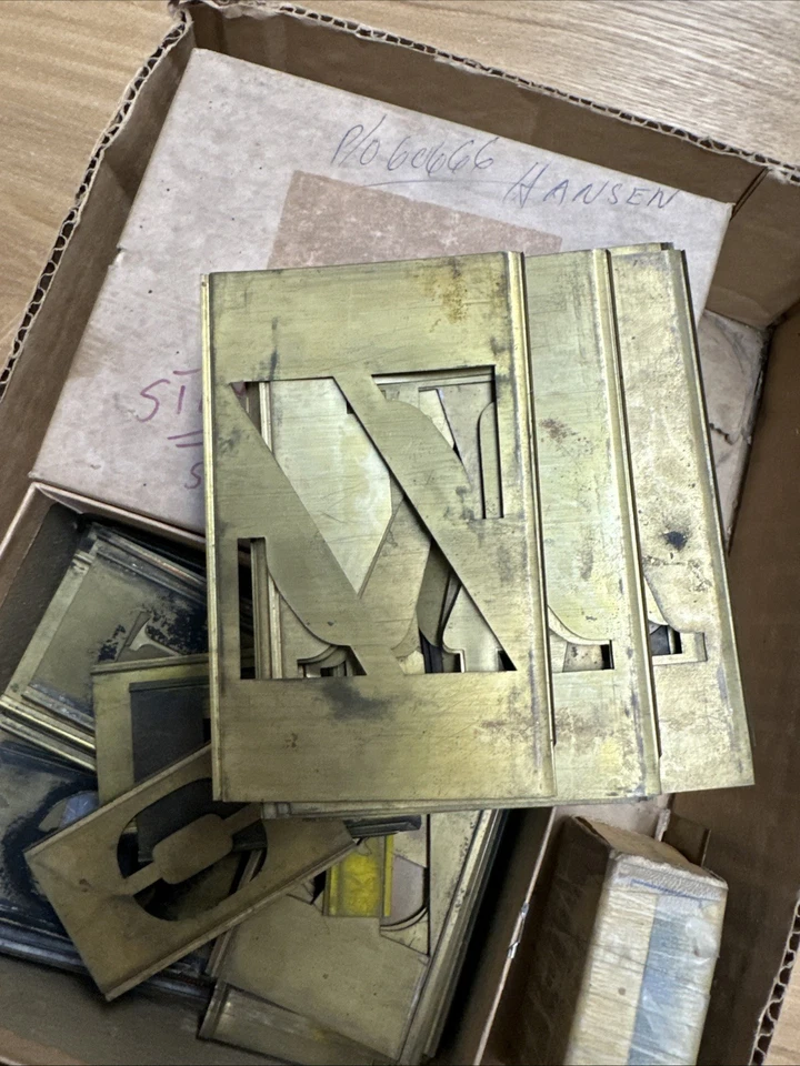 Antiguo Monograma Caligrafía Letra Iniciales Plantillas Cobre Metal Lote Foto 4 de 4