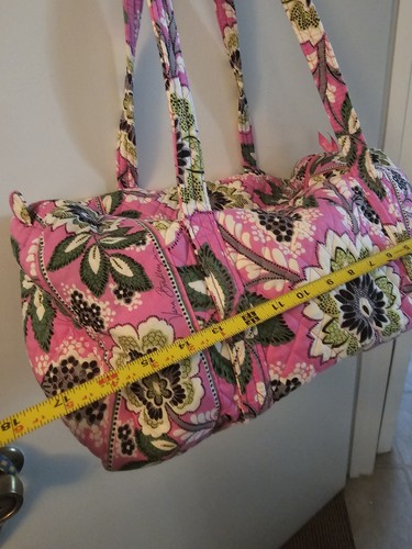 Borsa a tracolla Vera Bradley Priscilla rosa trapuntata chiusura zip 15" x 9 1/2" - Foto 10 di 12