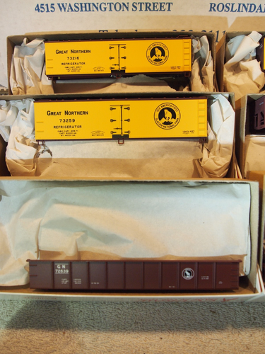 ACCURAIL H.O. GREAT NORTHERN CIRCLE+GOAT LOGO 6 CAR LOT, 1-HOPER+3-REFER+2-GONS - Picture 3 of 5