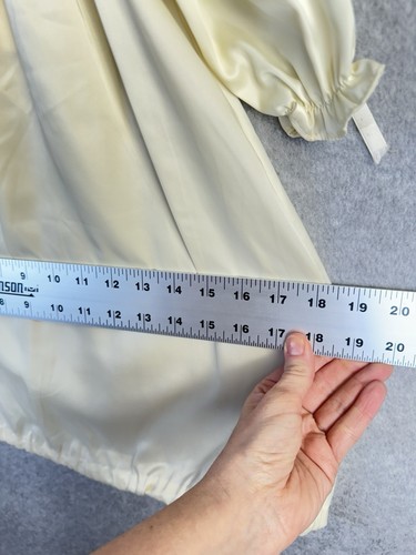 VTG Heircraft by Freitag Robe Small Ivory Nylon Ruffle Lace Trim Cottagecore USA - Picture 10 of 12