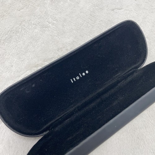 Estuche con cubierta Kazuo Kawasaki solo negro mate para gafas forrado de fieltro Italee - Imagen 5 de 10