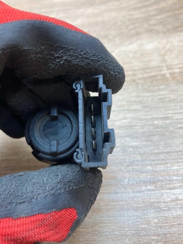 1J0945511C 19322000 Brake pedal sensor switch Fits for Audi A3 S3 8L - Picture 4 of 7