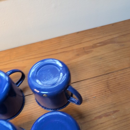 Pottery Barn Enamelware mugs " blue w/ green Rims Set of 8 Camping RV - Picture 16 of 20