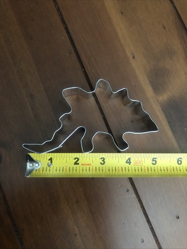 NUEVO Juego de 5 cortadores de galletas de dinosaurio hechos en EE. UU. moldes de metal golosinas de fiesta T-Rex divertido - Imagen 8 de 10