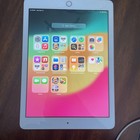 Apple iPad 6. generacji A1893 32GB 9,7" Wi-Fi MRJN2LL/A