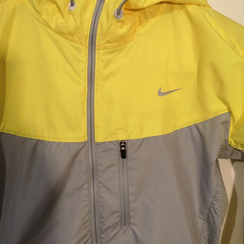 Chaqueta para correr Nike Half Flash 3M de malla reflectante verde plateado con capucha para mujer XS - Imagen 3 de 9