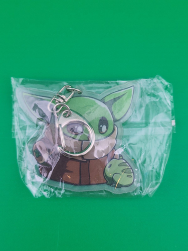 Disney Star Wars The Mandalorian Grogu The Child w/ Surprised Look Keychain New - Picture 3 of 5