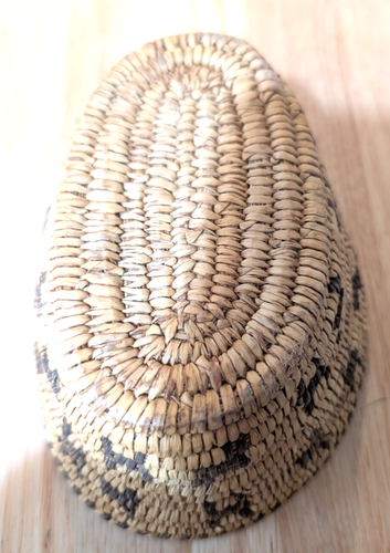 early 20th century native american small basket/7.5"x5.25"x3" - Picture 2 of 6