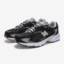 New Balance 725 Fashion Shoes Sneakers  Men