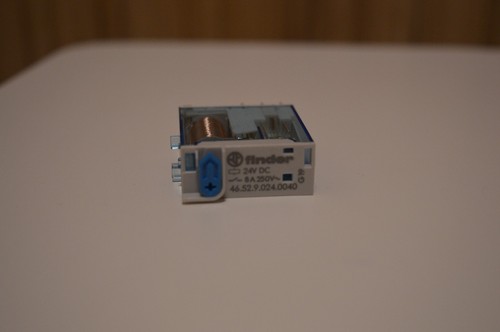 Miniatur Industrie Relais Finder 46.52.9.024.0040 - Bild 1 von 6