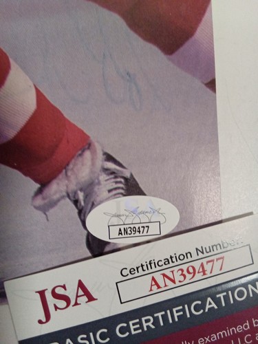 Steve Yzerman Signed Autograph Magazine Photo Page JSA -* # - Picture 4 of 6