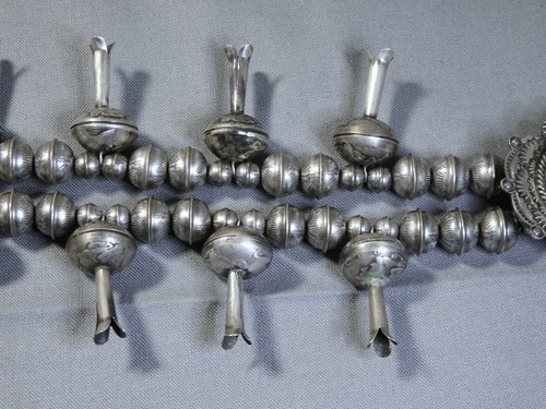 NAVAJO Jim Redfeather MERCURY DIME Sterling Silver TURQUOISE 29" SQUASH BLOSSOM - Picture 6 of 15