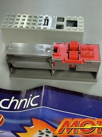 LEGO 8735 Technic 9V Motor - Incomplete