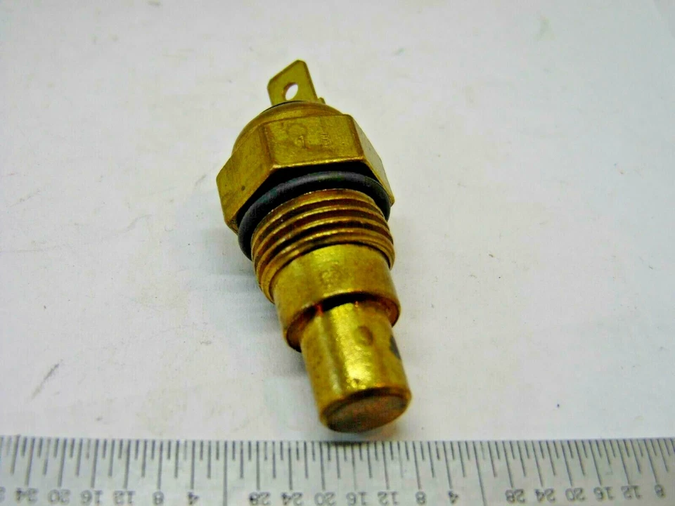 Interruptor de temperatura refrigerante motor transmisor estándar TS-61 NUEVO VINTAGE Foto 3 de 4