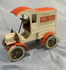 1988 Ertl 1905 Ford Delivery Car Bank VARIETY STORES 1/25 Scale