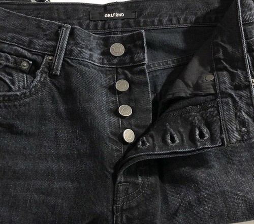 Pantalones de mezclilla ajustados de tiro alto GRLFRND KAROLINA 28 negros con botones dobladillo deshilachado NUEVO - Imagen 6 de 9