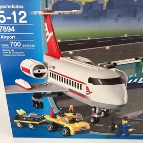 LEGO City 7894: Airport Control Tower Security Check Baggage Claim Luggage Truck