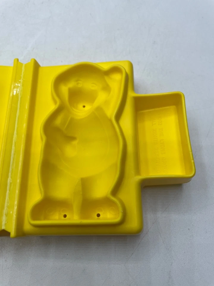 Molde Tonka Barney Play-Doh 1992 plástico amarillo vintage Foto 2 de 4